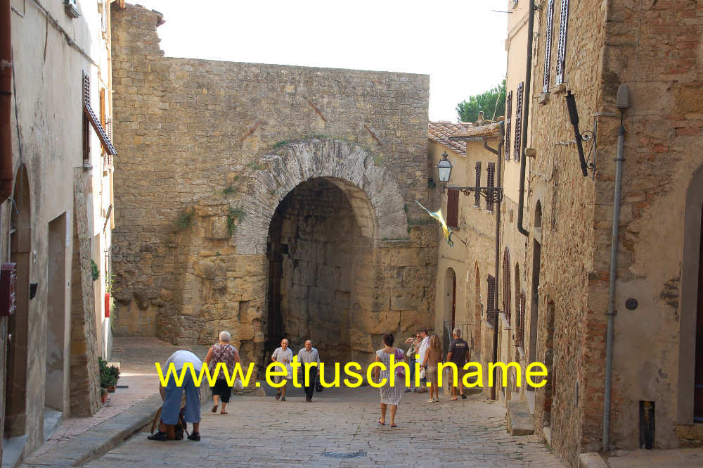 L'arco Etrusco di Volterra